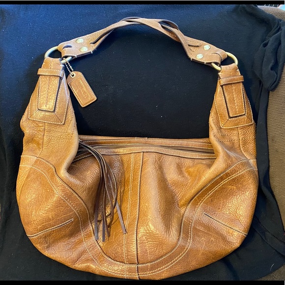 Coach Handbags - Coach Hobo Shoulder Bag